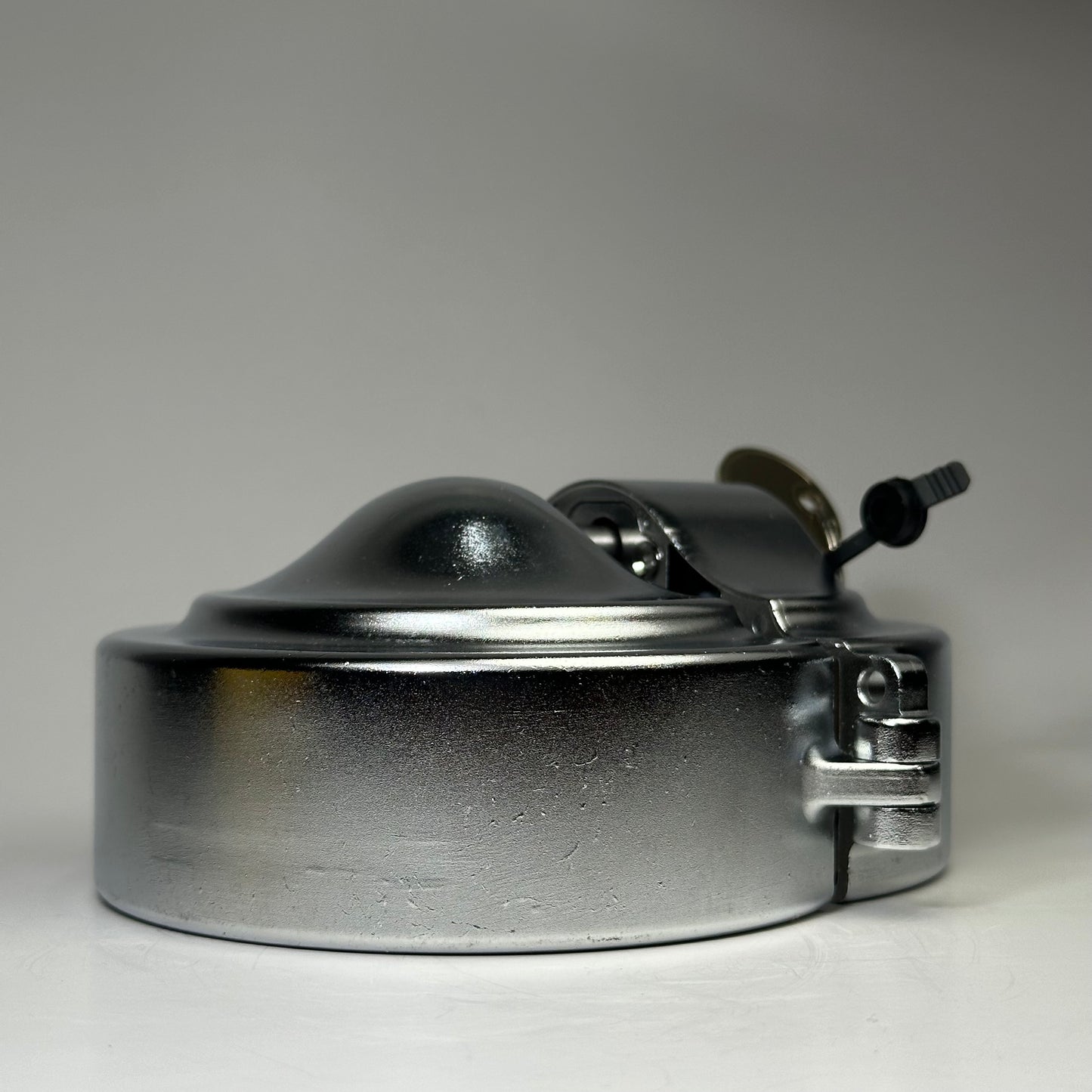 Volvo Locking Fuel Cap Cover